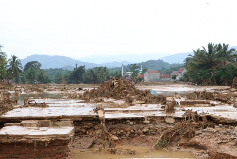 Banjir Bandang di Kabupaten Lebak, Banten