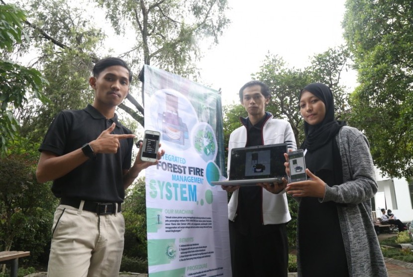 Sekelompok mahasiswa Program Studi (Prodi) Teknik Informatika, Universitas Muhammadiyah Malang (UMM) berhasil menciptakan sistem pintar atau teknologi yang bernama Integrated Forest Fire Management Sistem. 