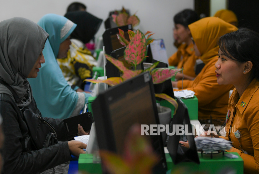 Warga miskin tak bisa menikmati BPJS Kesehatan di Kudus untuk sementara waktu.