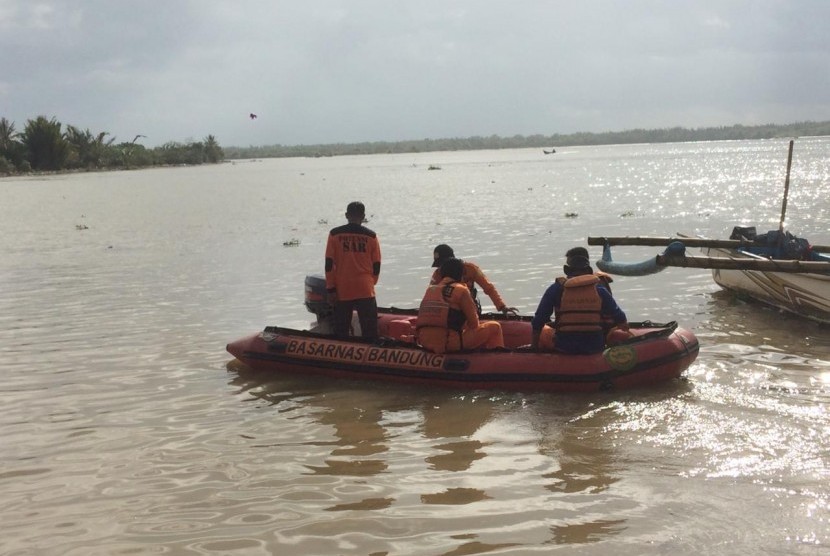 Tim SAR Gabungan berhasil mengevakuasi nelayan yang hilang. (Ilustrasi)