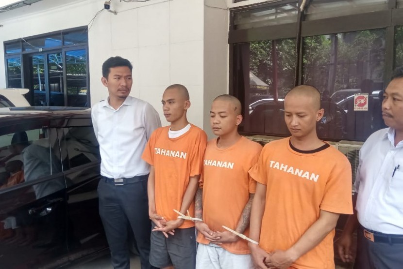 Jajaran Satreskrim Polrestabes Bandung berhasil membekuk komplotan begal di Kota Bandung.