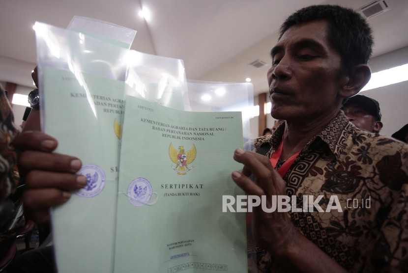Warga Kota Tangerang Terima 500 Sertifikat Tanah. (Ilustrasi)