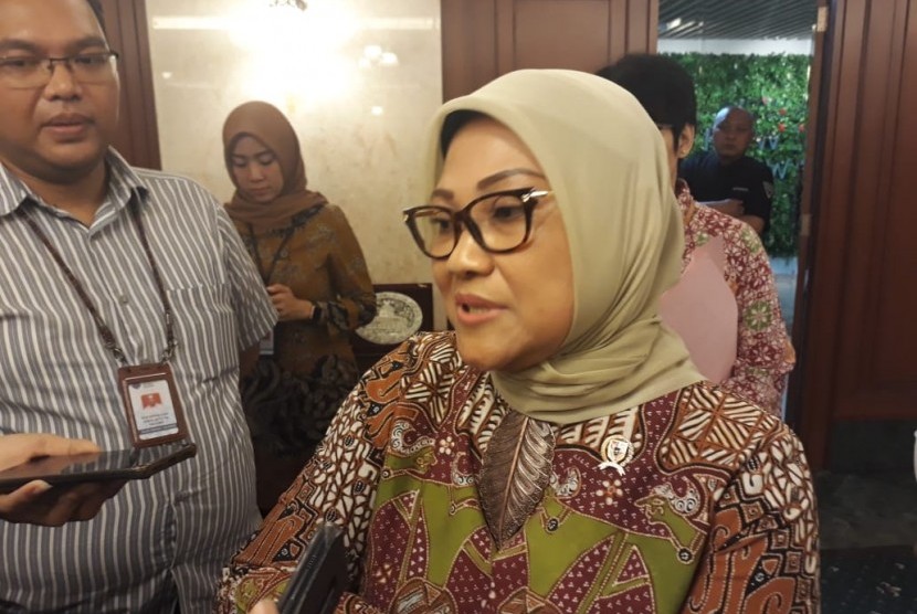 Menteri Ketenagakerjaan (Menaker) Ida Fauziyah di Kantor Kemenaker, Jalan Gatot Subroto, Jakarta Selatan, Selasa (4/2).(Republika/Ali Mansur)