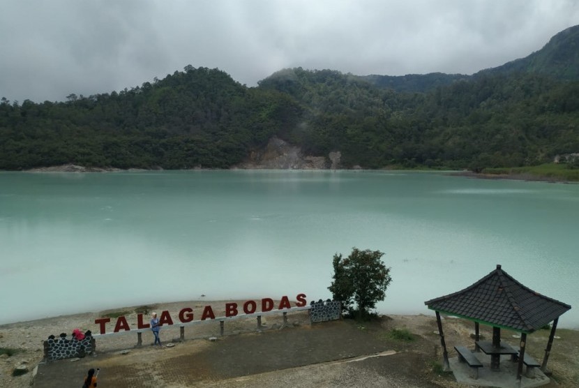 Suasana kawasan wisata Talaga Bodas, Kabupaten Garut, Rabu (5/2). 