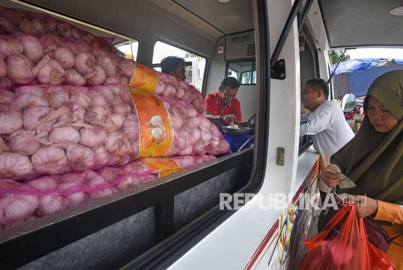 Kabupaten Purwakarta akan menggelar operasi pasar bawang putih dengan harga Rp 28 ribu per kilogram.