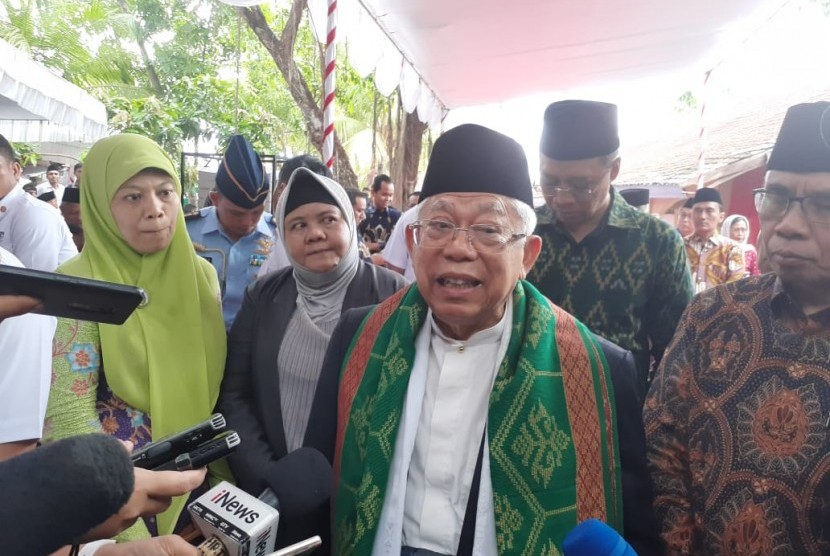 Wakil Presiden Maruf Amin saat ditemui di sela kunjungan kerja di Lombok Tengah, NTB, Kamis (20/2).