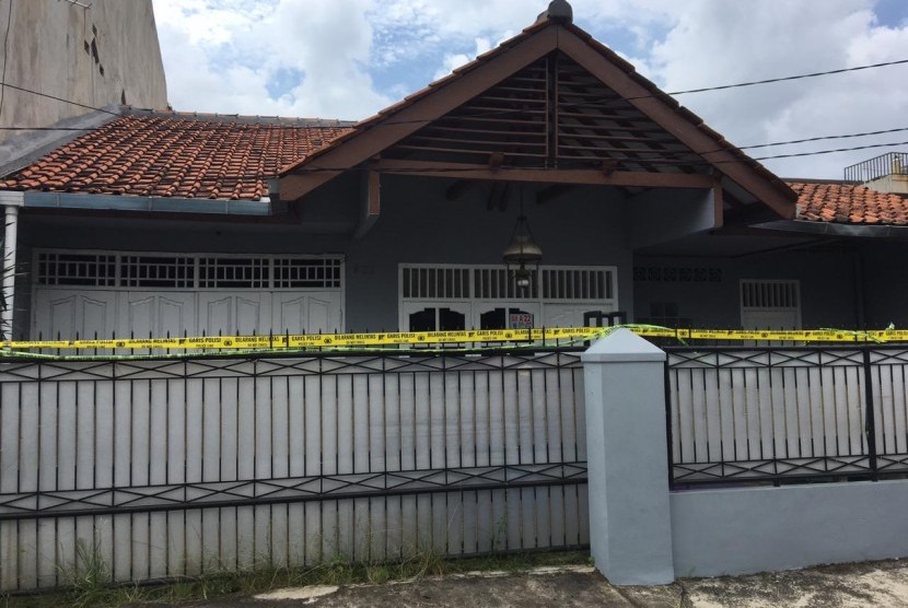 Radioaktif diduga jenis Cesium (Cs 137) kembali ditemukan di sebuah rumah di Blok A Perumahan Batan Indah, Setu, Tangerang Selatan (Tangsel), Senin (24/2).