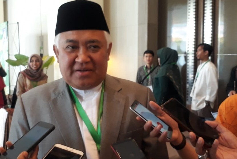 Din Sarankan Bunga Setoran Haji Diberikan ke Calhaj. Ketua Dewan Pertimbangan Majelis Ulama Indonesia (MUI) Din Syamsuddin