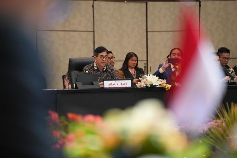 55th ASEAN Economic Ministers Meeting and Related Meetings di Hotel Padma Semarang, Jawa Tengah.