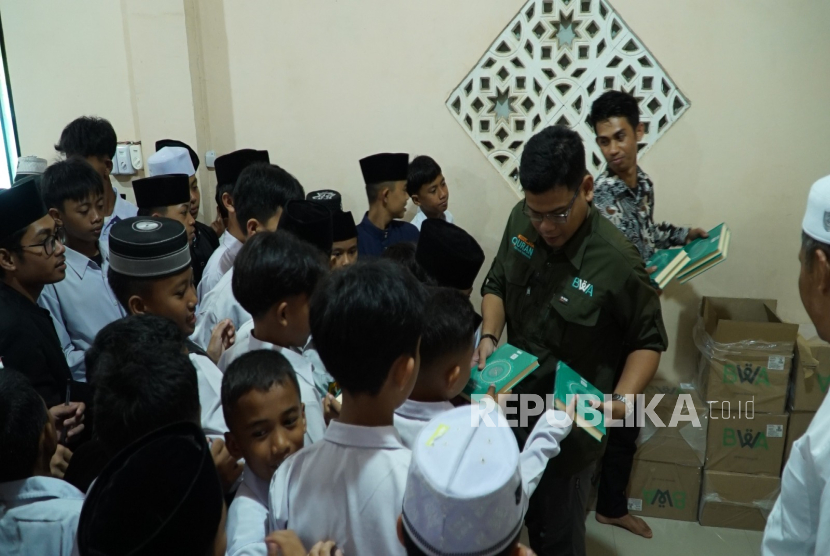 60 ribu Alquran didistribusikan ke Sulawesi Tenggara.