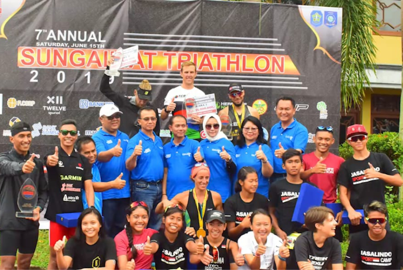 Pemerintah Provinsi Kep. Bangka Belitung (Babel) kembali akan menggelar event Sungailiat Triathlon pada Sabtu, 11 April 2020 mendatang di Sungailiat, Kabupaten Bangka.