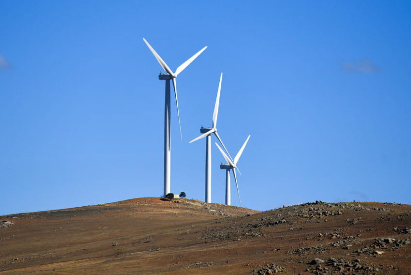  Turbin angin, salah satu penghasil listrik yang ramah lingkungan