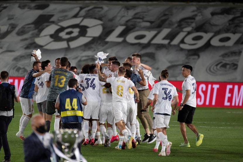 Para pemain Real Madrid merayakan dalam pertandingan La Liga Spanyol di Stadion Alfredo Di Stefano.