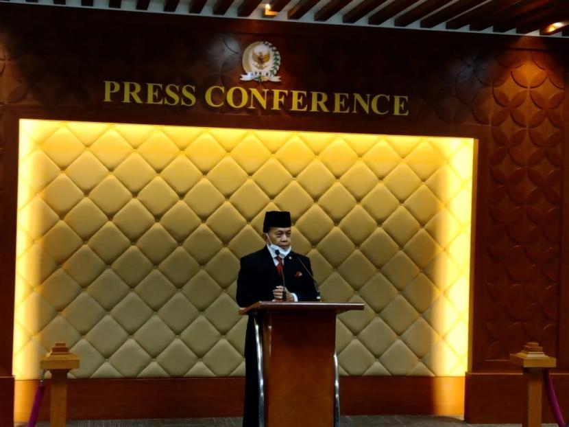 Wakil Ketua MPR Fraksi Partai Demokrat Syarief Hasan usai menghadiri sidang tahunan MPR, di Gedung Nusantara IV, Kompleks Parlemen, Jakarta, Jumat (14/8).