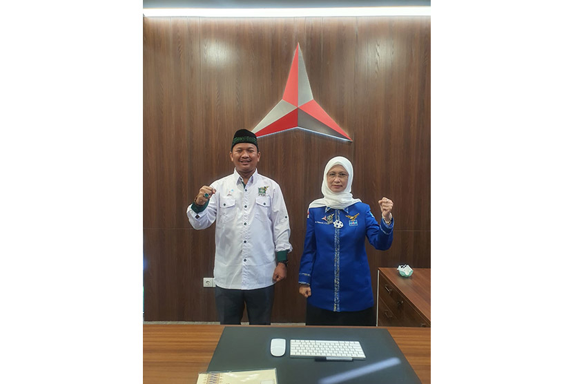 Pasangan calon dari PKB dan Demokrat: Muhamad Sholihin – Ratnawati 