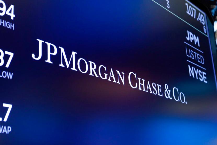 Logo JPMorgan Chase & Co. JPMorgan Chase & Co menghapus surat utang pemerintah dan korporasi Rusia dari sejumlah indeks obligasi pasar berkembang.