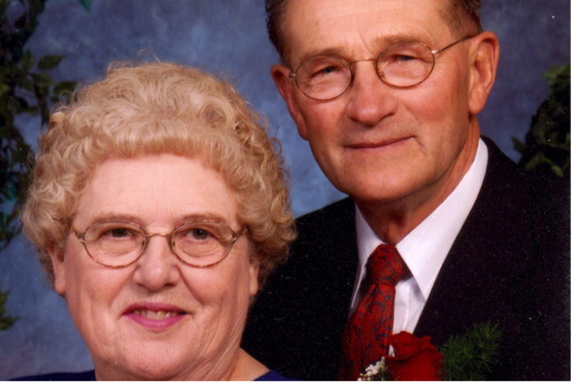 Pasangan suami istri Percy Schmeiser dan Louise Schmeiser. Percy tutup usia pada Selasa, 13 Oktober 2020, dalam usia 89 tahun.