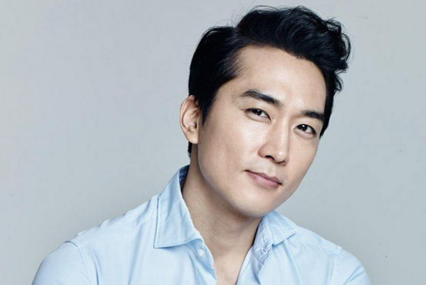 Aktor Song Seung-heon sedang mempertimbangkan tawaran main di drama thriller OCN, Voice, yang masuk musim empat.