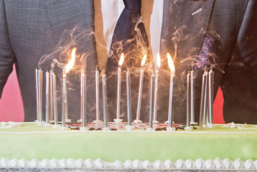 Kue ulang tahun. Pesta ulang tahun di Texas, AS berujung pada penularan Covid-19 pada 15 anggota keluarga.