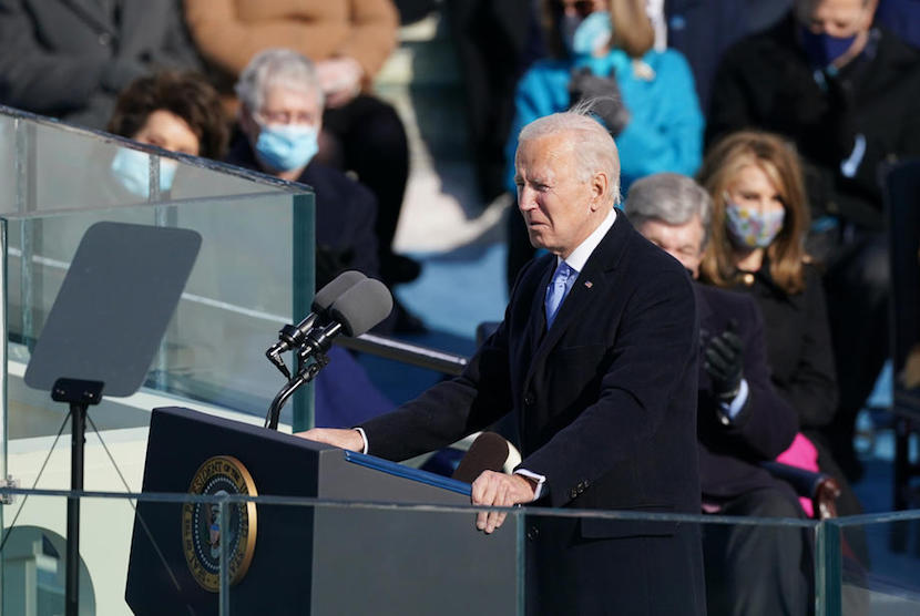 Presiden terpilih Joe Biden menyampaikan pidato perdana setelah mengucapkan sumpah untuk menjadi Presiden ke-46 Amerika Serikat, Washington, Rabu (20/1).