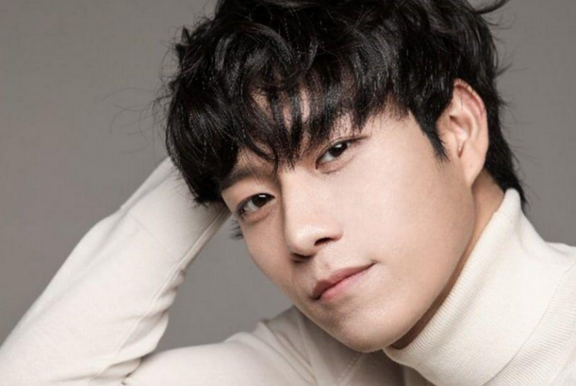 Aktor Korea Kang Dong-won. Kang Dong-won memutuskan mendirikan agensi sendiri setelah hengkang dari YG Entertainment.