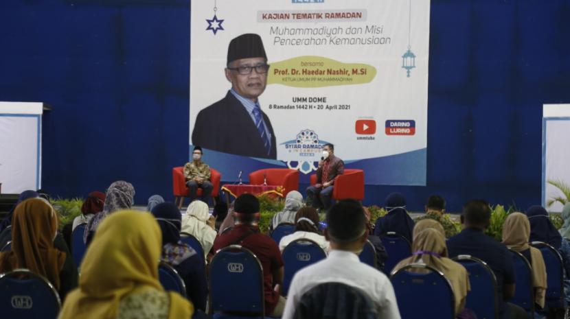 Universitas Muhammadiyah Malang (UMM) kembali mengadakan kajian Ramadan dengan menghadirkan Ketua Umum PP Muhammadiyah, Haedar Nashir.