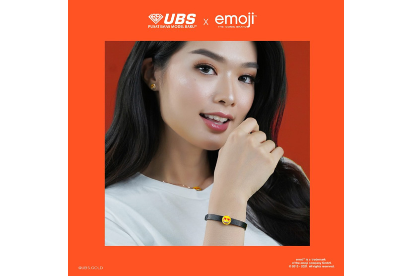 Kolaborasi UBS Gold dan emoji™ melalui emoji™ Merdeka menghadirkan berbagai pilihan koleksi. Seperti: Kalung emoji™ Merdeka, Anting emoji™ Merdeka dan Gelang (Charm) emoji™ Merdeka yang masing-masing memiliki kadar 8K, 16K dan 17K. 