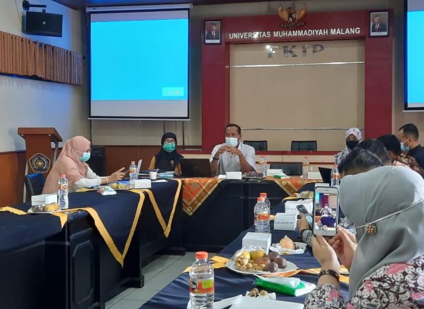 Program Studi (Prodi) Pendidikan Bahasa dan Sastra Indonesia (PBSI) Universitas Muhammadiyah Malang (UMM) berhasil meraih akreditasi unggul. 