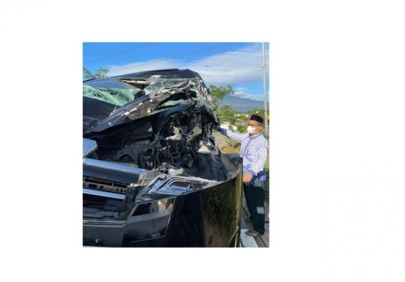 Kendaraan Ketua Umum MUI Kecelakaan di Tol Salatiga Jawa Tengah Kecelakaan