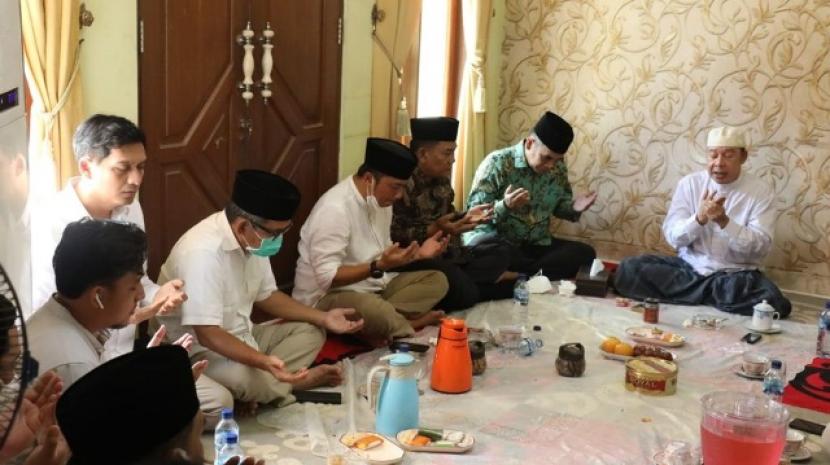 Wakil Ketua MPR, Ahmad Muzani dan rombongan sowan ke Pesantren Buntet Cirebon. 
