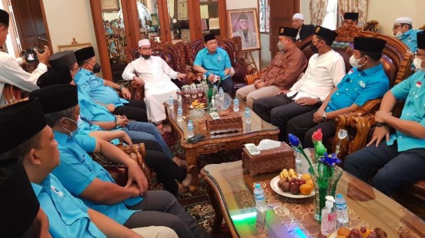 Partai Gelora bersilaturahim ke Pesantren At Taqwa Bekasi dan  menjalin komunikasi dengan ulama-ulama bekasi 
