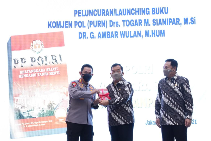 Kapolri Jenderal Listyo Sigit Prabowo menghadiri launching buku Persatuan Purnawirawan (PP) Polri yang berjudul 