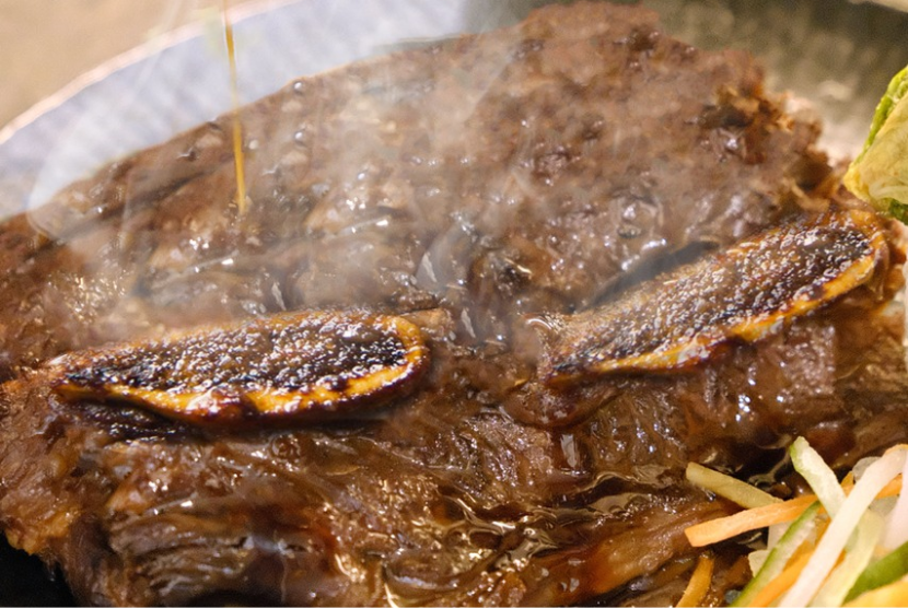  ASTON Simatupang Hotel & Conference Center kembali memanjakan penikmat kuliner dengan menghadirkan promo Food and Beverage  “Korean Beef Galbi”. 