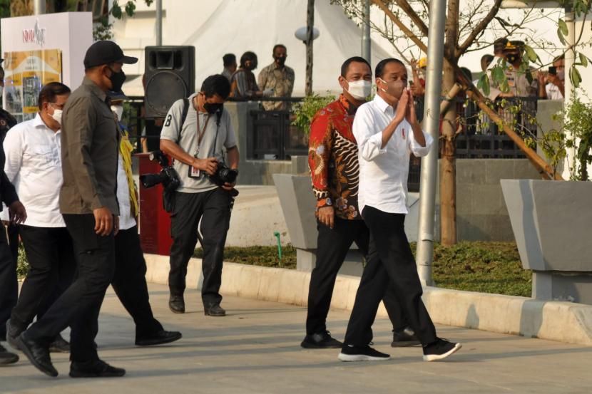 Presiden Joko Widodo saat meresmikan Pasar Djohar , Kota Semarang, Jawa Tengah, Rabu (5/1). 