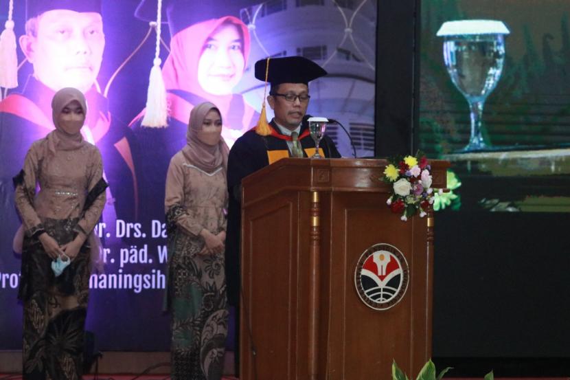 Prof Dr päd H Wahyu Sopandi MA, Guru Besar UPI Bidang Pendidikan Kimia