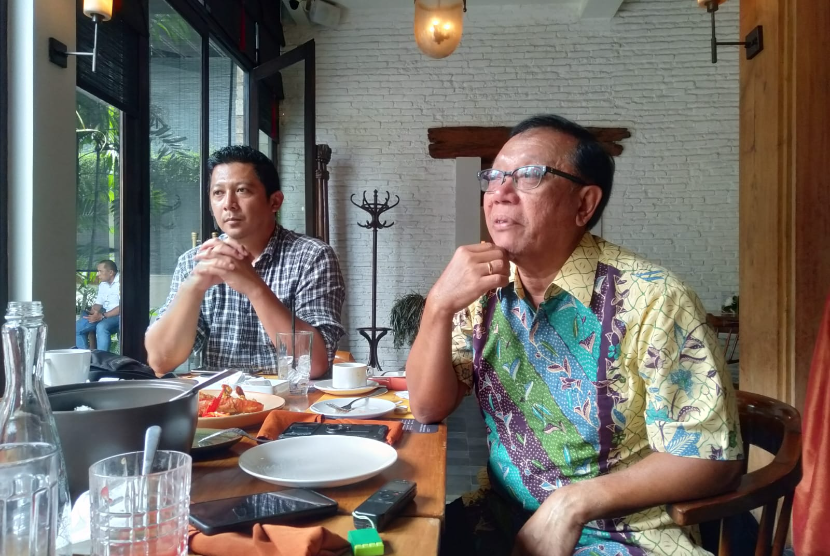 Direktur Utama PT Jasa Angkasa Semesta Tbk atau JAS Adji Gunawan (kanan) saat ditemui di kawasan Jakarta, Selasa (12/1). 
