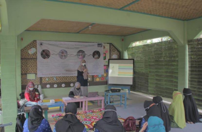 Kegiatan PKM Unisba mengambil tema Pendampingan Guru PAUD dalam Melakukan Mitigasi Bencana untuk Siswa PAUD.
