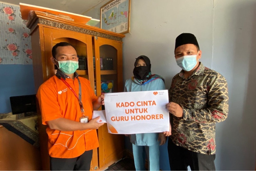 Silaturahim relawan Rumah Zakat kali ini sekaligus meyalurkan Amanah Kado Cinta untuk Guru Honorer pada Rabu (19/1/2022). (ilustrasi)
