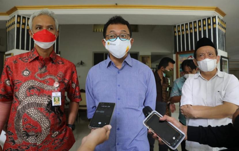 Anggota Komnas HAM, Beka Ulung Hapsara saat memberikan keterangan  usai menggelar pertemuan dengan Gubernur Jawa Tengah, Ganjar Pranowo