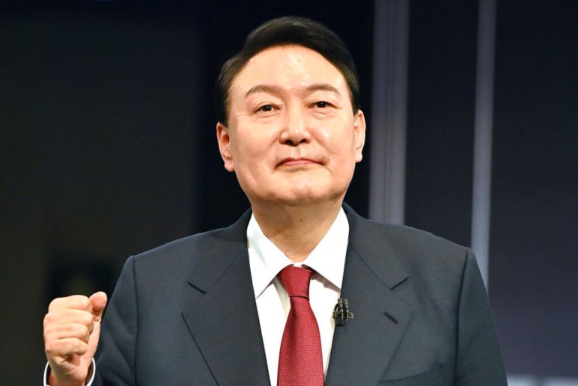 Presiden Korea Selatan Yoon Suk-yeon menegaskan kembali komitmen negara itu terhadap Perjanjian Non-Proliferasi Nuklir (NPT) dan mengatakan bahwa sikap tunduk pada perjanjian tersebut merupakan pilihan yang realistis dan rasional.