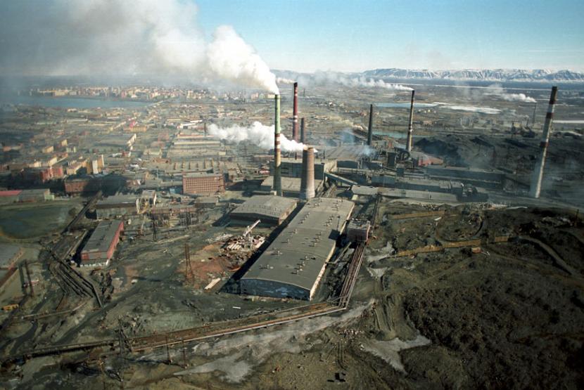 Pabrik Norilsk Nickel di Rusia.