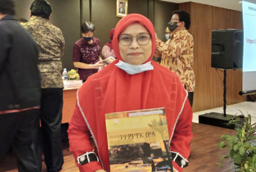 - Dosen Universitas Nusa Mandiri (UNM), Juarni Siregar terpilih menjadi Fasilitator Sekolah Penggerak (FSP) dalam Program Sekolah Penggerak (PSP) dari Kemendikbud Ristek.