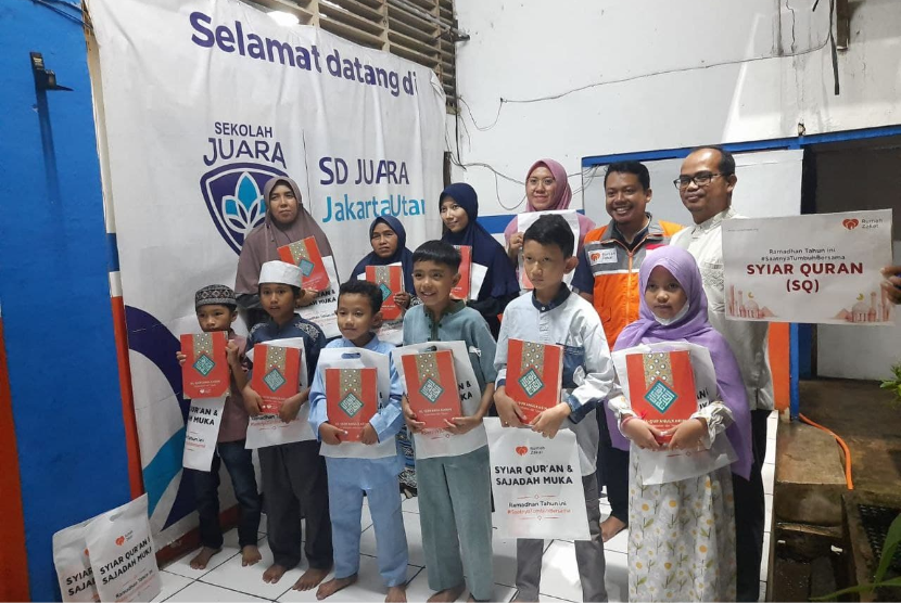  SD Juara Jakarta Utara mendapatkan kesempatan menyiarkan Alquran bersama Rumah Zakat pada Jumat (8/4/2022).