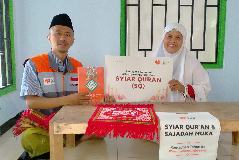 Relawan Inspirasi Rumah Zakat mendapat amanah untuk menyalurkan program Syiar Quran di Kelurahan Kebonsari, Kabupaten Madiun, Jawa Timur pada Kamis (14/4/2022). 