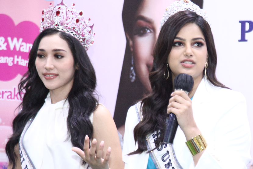 Miss Universe 2021, Harnaaz Sandhu, dan Puteri Indonesia 2022, Laksmi Shari De Neefe Suardana 
