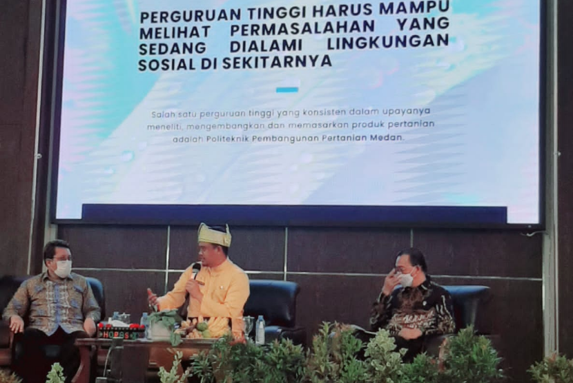 Wali Kota Medan, Bobby Nasution, mendorong generasi muda dan mahasiswa di Kota Medan untuk menggeluti sektor pertanian sebagai sumber kehidupan yang menjanjikan. 