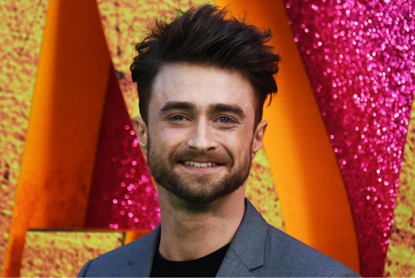 Daniel Radcliffe bermain dalam film biografi dari penyanyi Weird AI Yankovic.