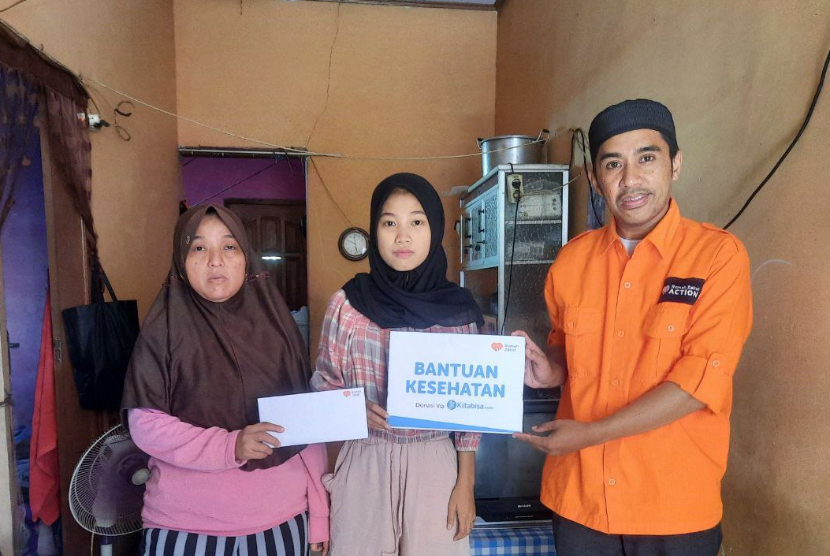  Rumah Zakat menyalurkan bantuan kesehatan untuk Ade yang beralamat di Link Langonsari RW 01 Mekarsari, Kecamatan Pulomerak, Cilegon.
