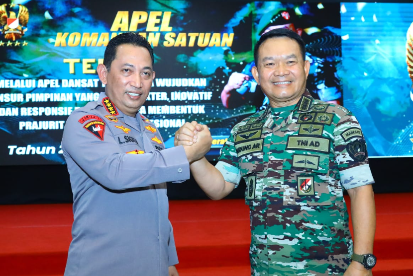 Kapolri Jenderal Listyo Sigit Prabowo menjadi salah satu pembicara di kegiatan Apel Komandan Satuan (Dansat) TNI AD di Akademi Militer, Magelang, Jawa Tengah, Kamis (23/6/2022). 