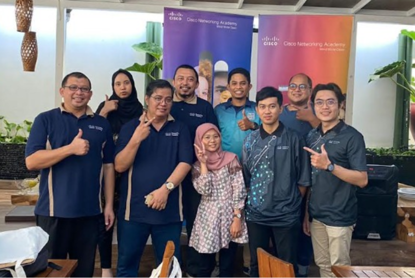 Cisco Systems Indonesia mengadakan kegiatan untuk pengembangan pengetahuan dan kemampuan dari para instrukturnya, salah satu kegiatannya ialah NetAcad Mini Conference.